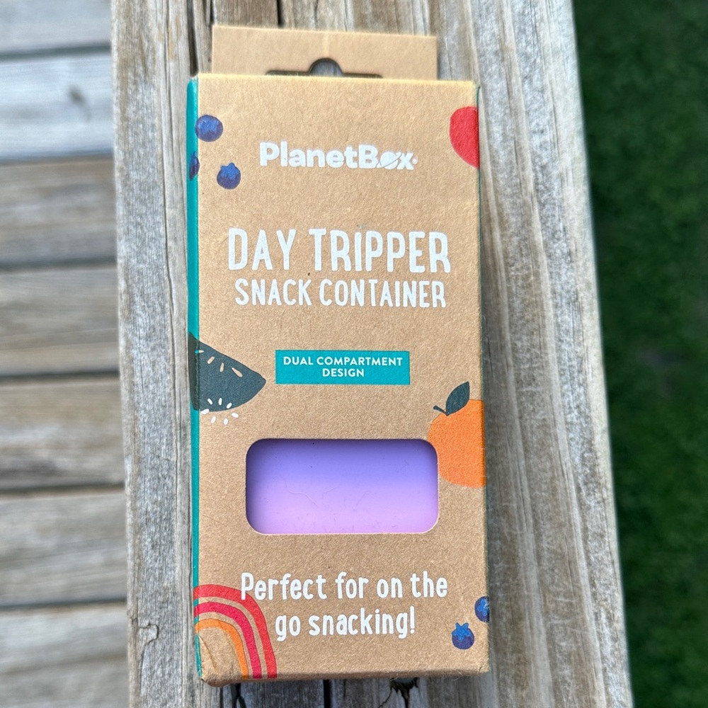 PlanetBox Day Tripper Snack Container - NEW- NIB Pansy color